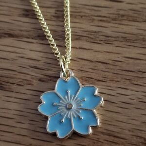 Gold and Blue Flower Pendant Necklace